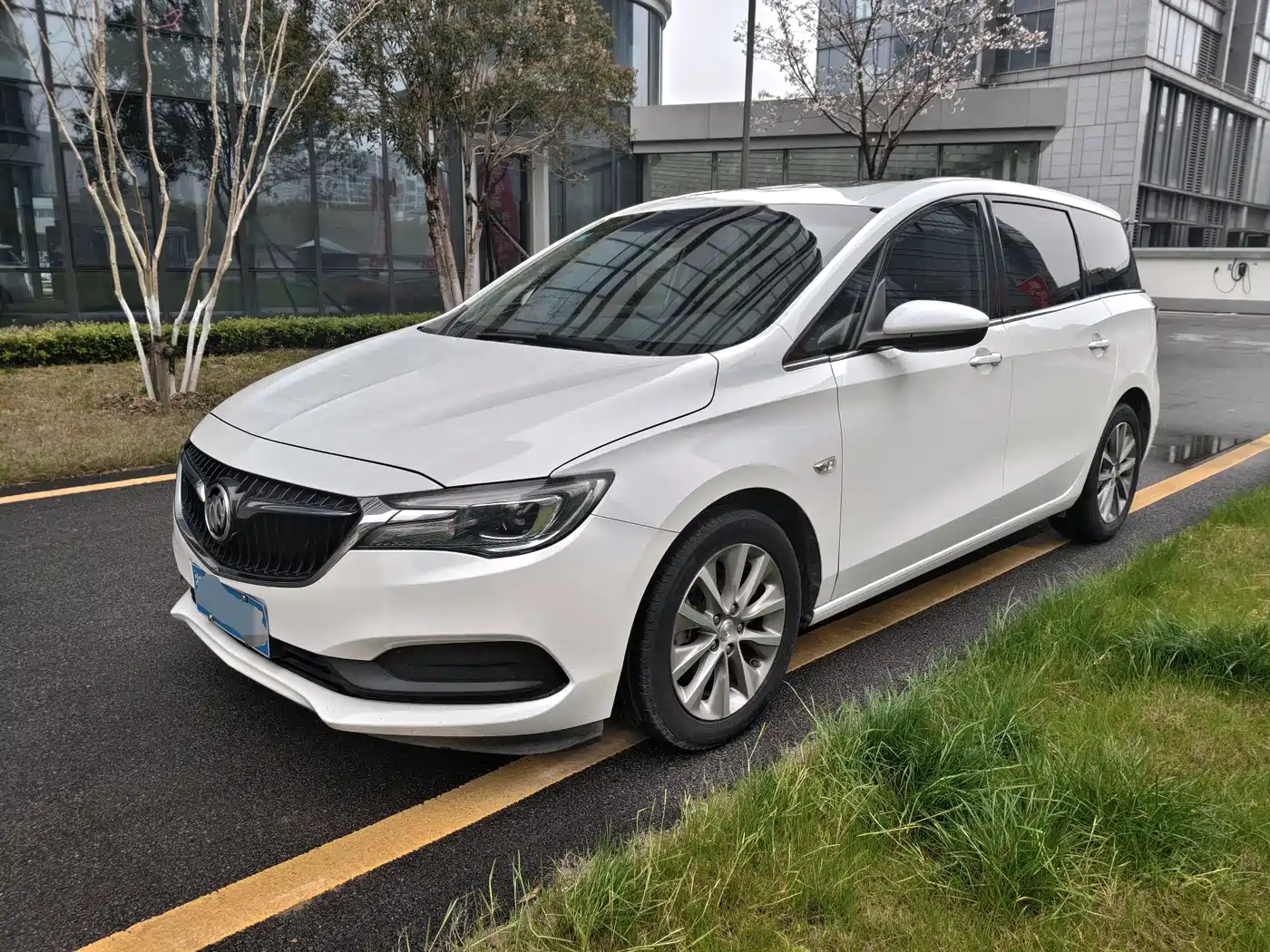 Buick GL6 2019 18T 6-seat Connected Luxury China VI
