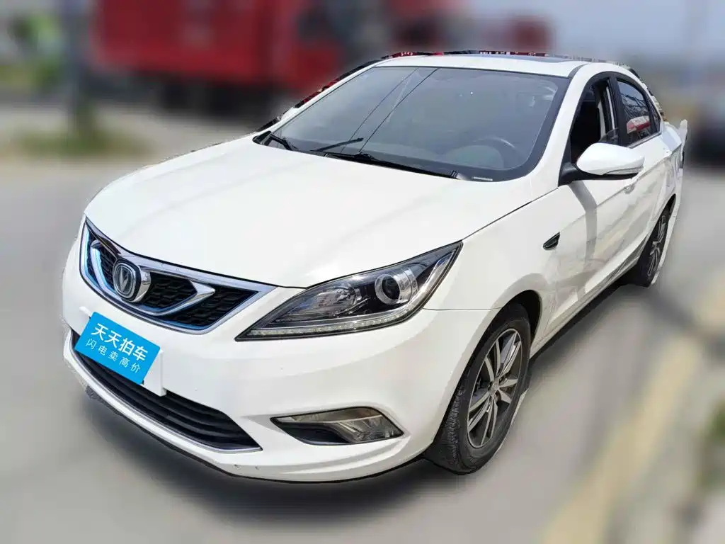 Changan Eado New Energy 2018 1.0T PHEV Navigator