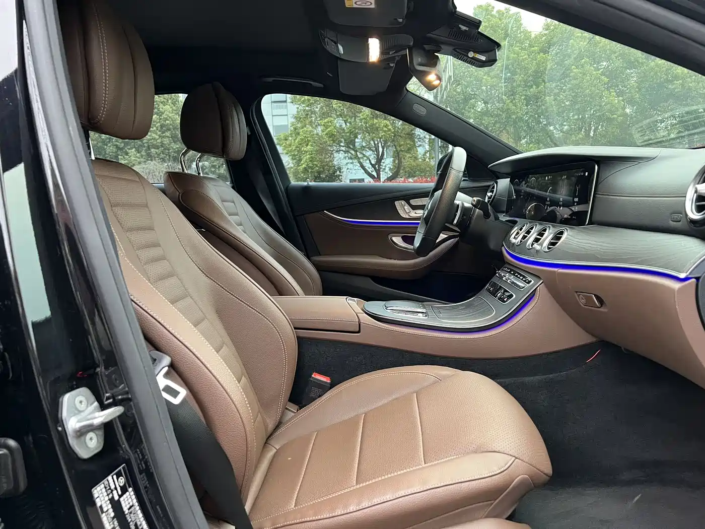 Mercedes-Benz E-Class 2023 E 300 L Sport Luxury фото 12