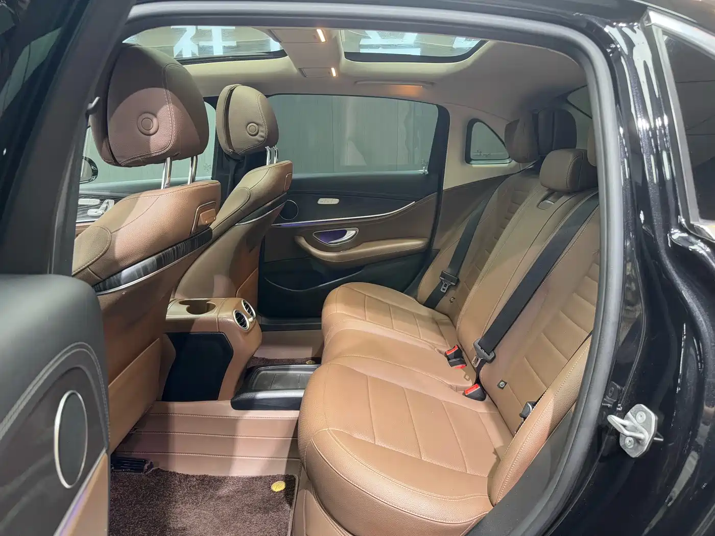 Mercedes-Benz E-Class 2020 E 300 L Sport Fashion Model фото 7