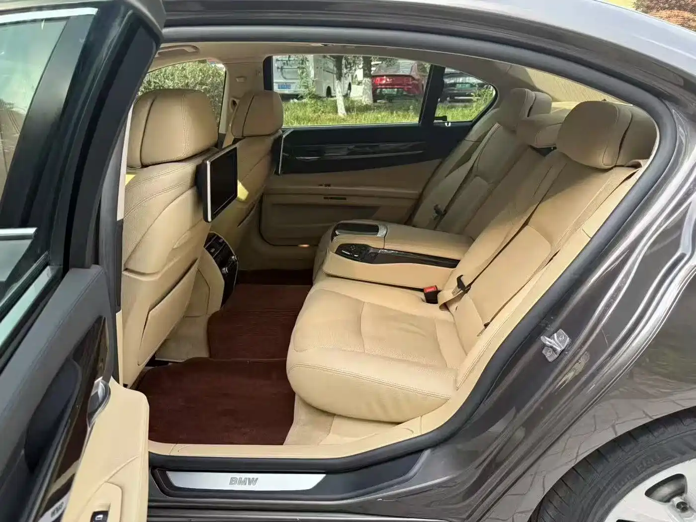 BMW 7 Series 2013 Model 730Li Luxury фото 10