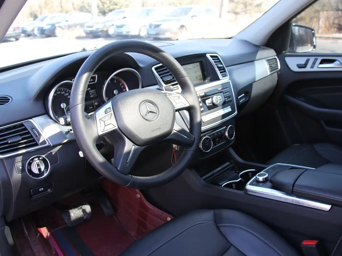 Mercedes-Benz M-Class 2014 ML 320 4MATIC фото 11