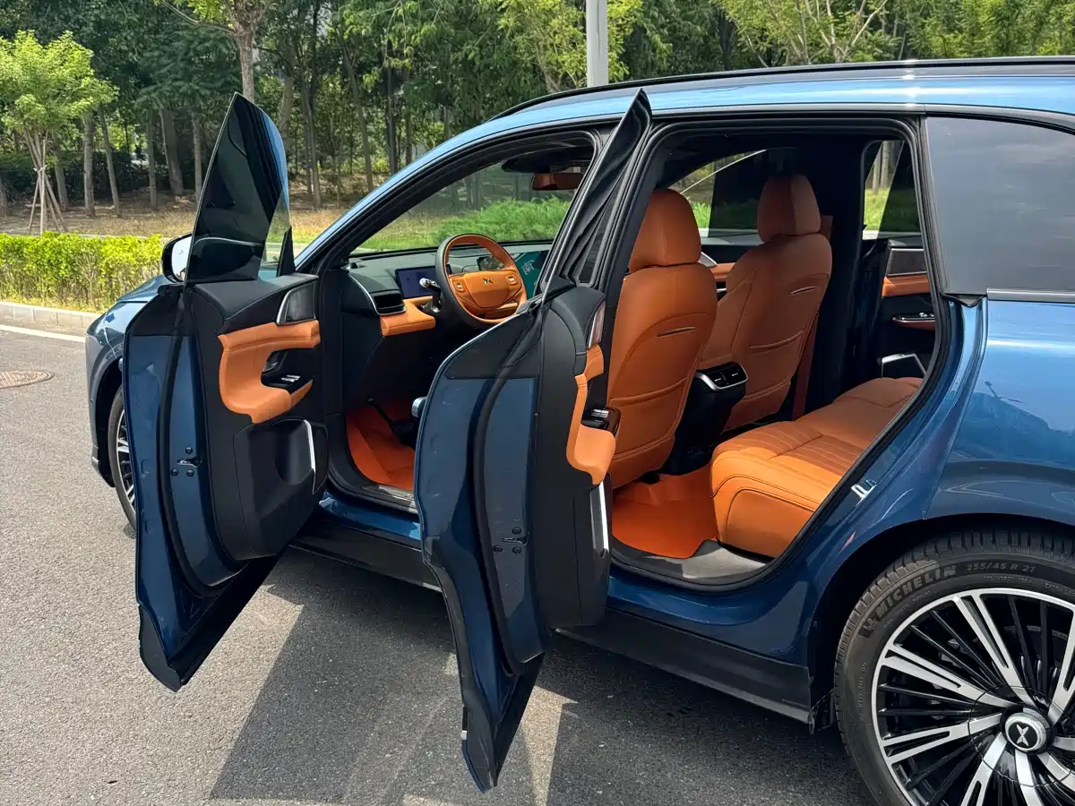 XPeng G9 2025 680 Ultra Long Range AWD Max фото 19
