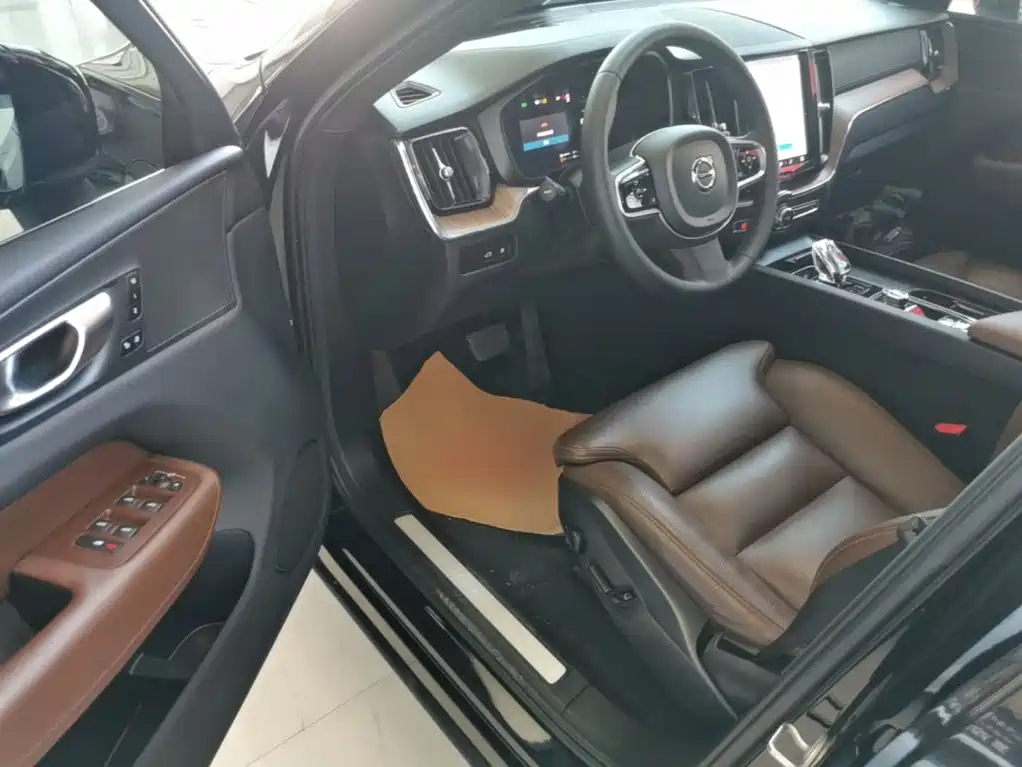 Volvo XC60 Plug-in Hybrid 2023 2024 T8 PHEV Long Range AWD Smart Elite Luxury Edition