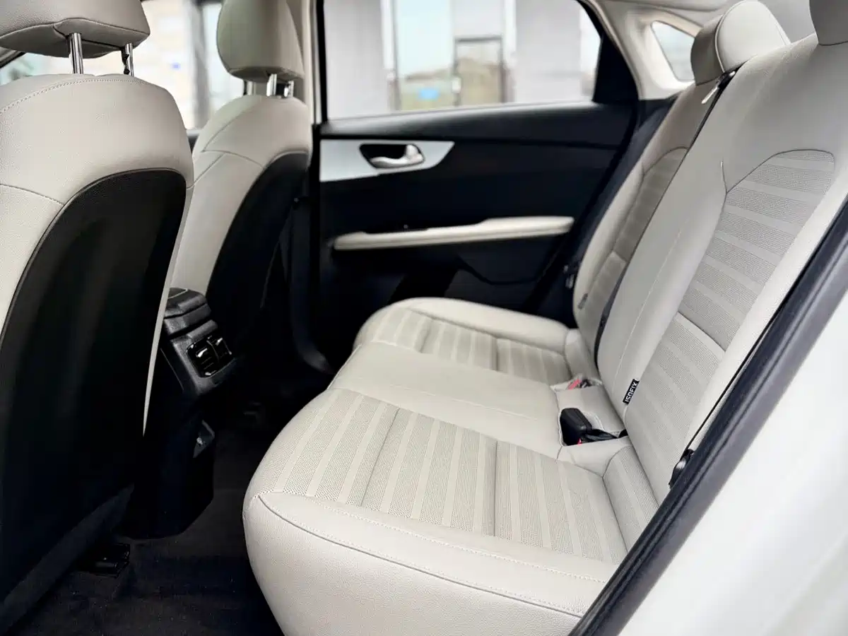 Kia K3 2023 Model 1.5L CVT Luxury Edition фото 11
