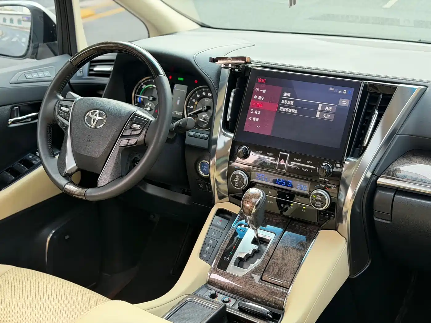 Toyota Alphard 2021 Hybrid 2.5L Premium фото 12