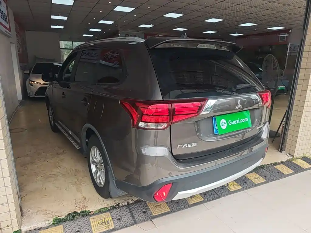 Mitsubishi Outlander 2016 2016 2.0L 2WD Fashion Edition 5-seater
