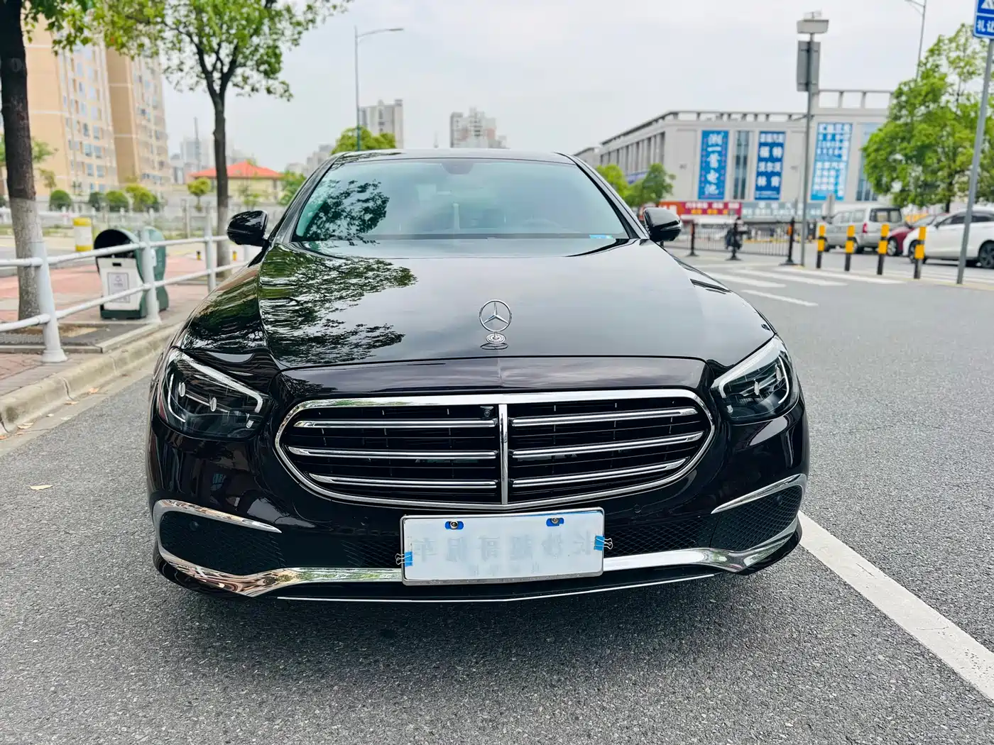 Mercedes-Benz E-Class 2022 E 300 L Luxury фото 2