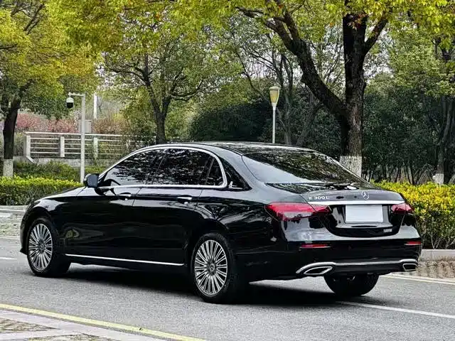  E CLASS
