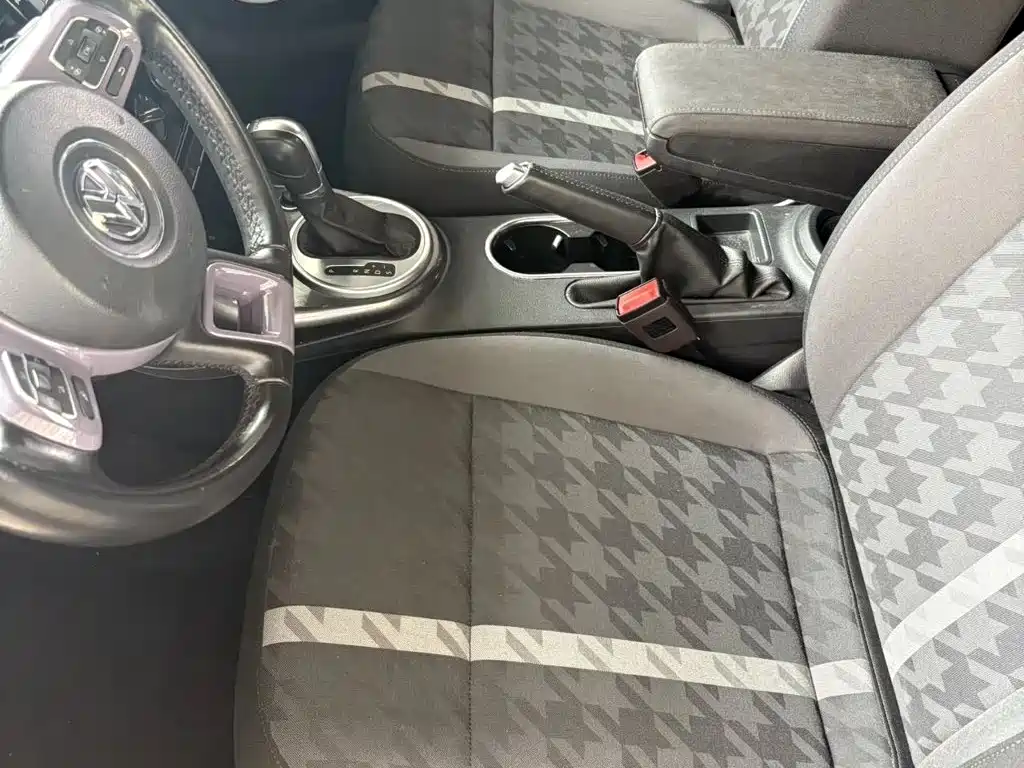 Фото 4 - Volkswagen Beetle