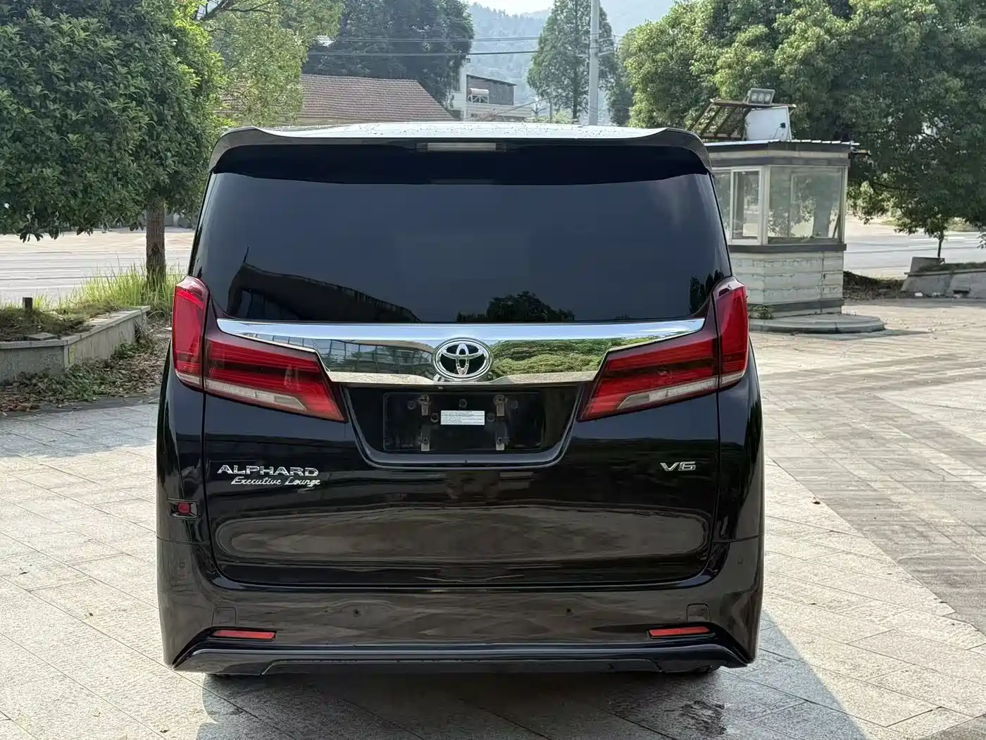 Фото 7 - Toyota Alphard