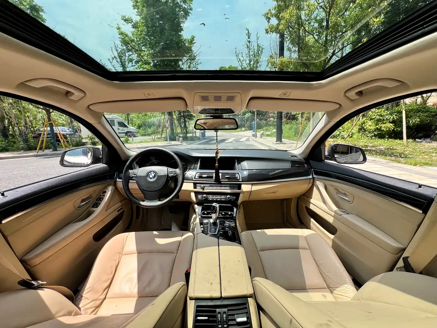BMW 5 Series 2011 523Li Luxury фото 10