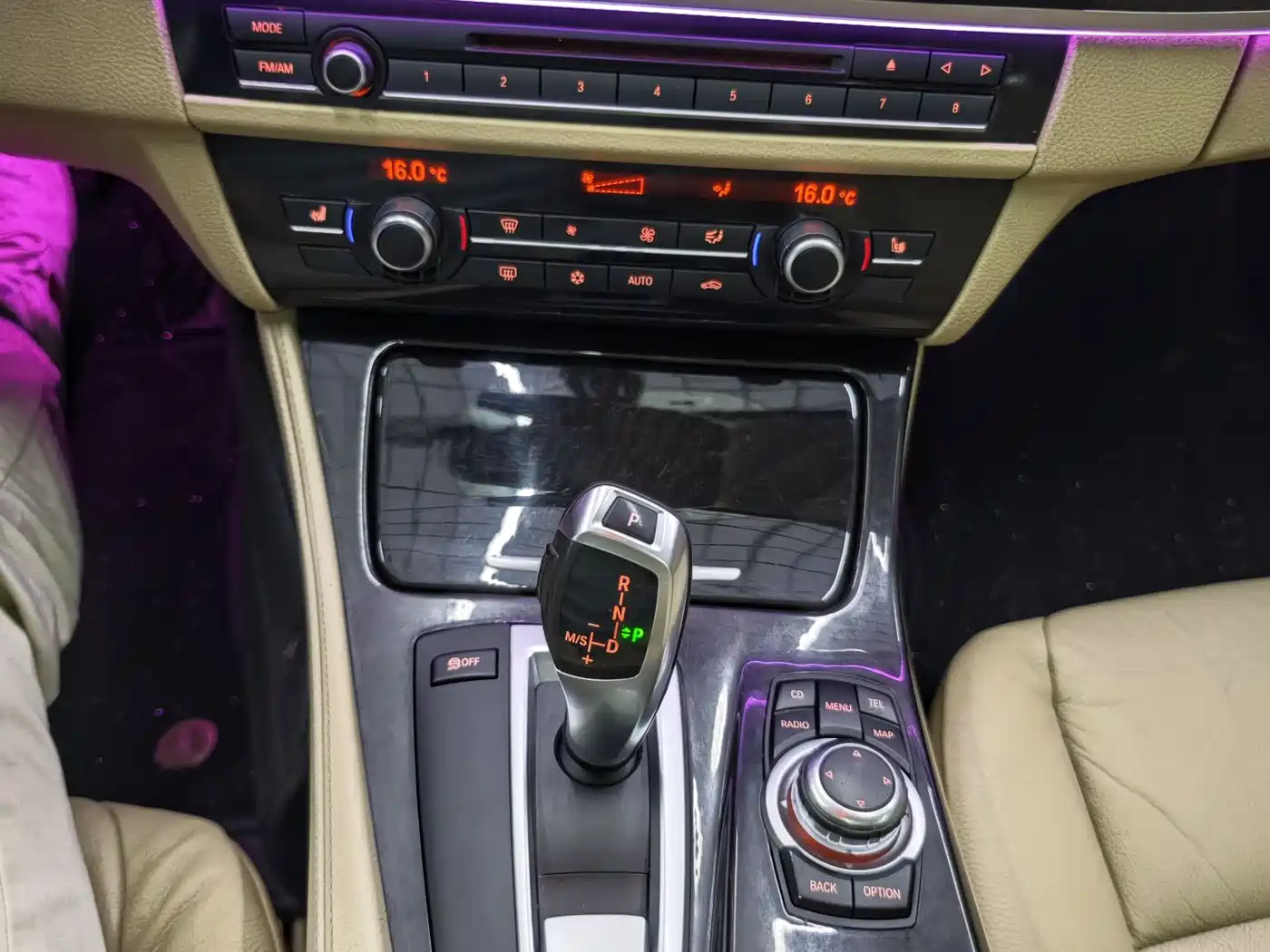 BMW 5 Series 2012 523Li Luxury фото 14