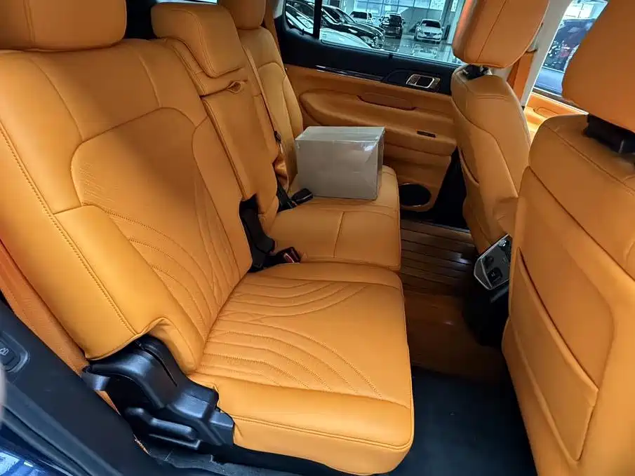 Lincoln MKT 2013
