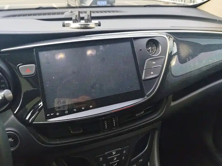 Фото 13 - Buick Envision Plus