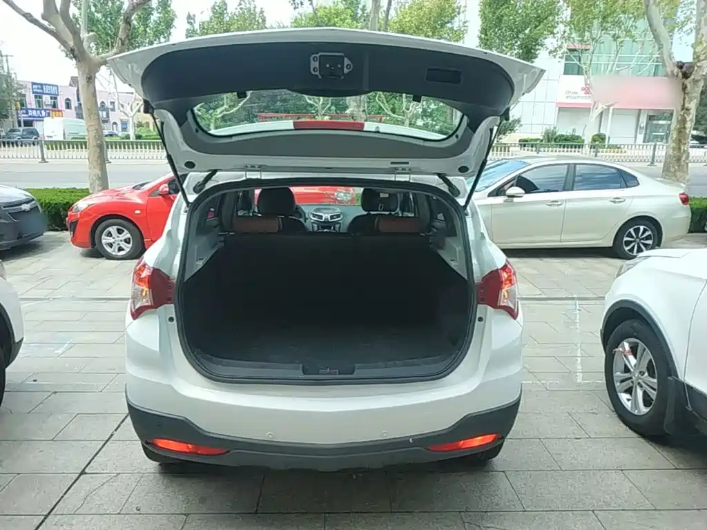 Photo 19 - Haima S5