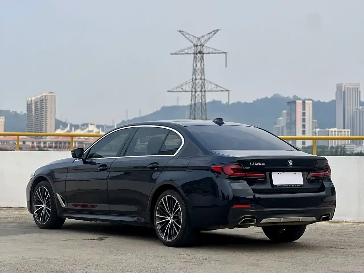 BMW 5 Series 2021 530Li Leading M Sport Package фото 9
