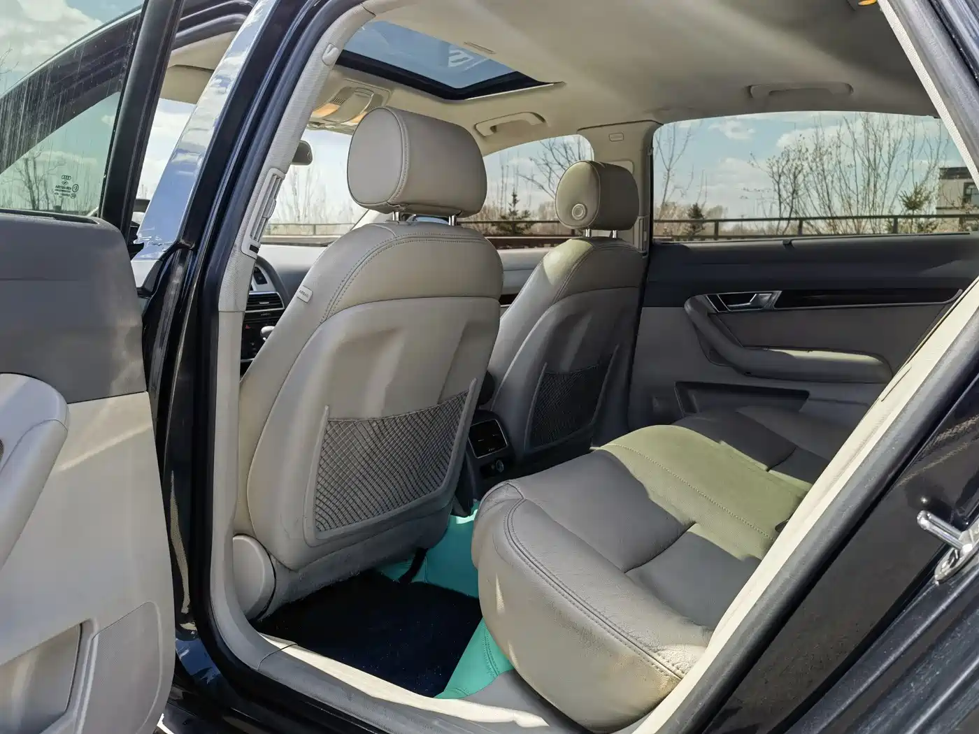 Audi A6L 2010 2.0 TFSI Automatic Standard фото 9