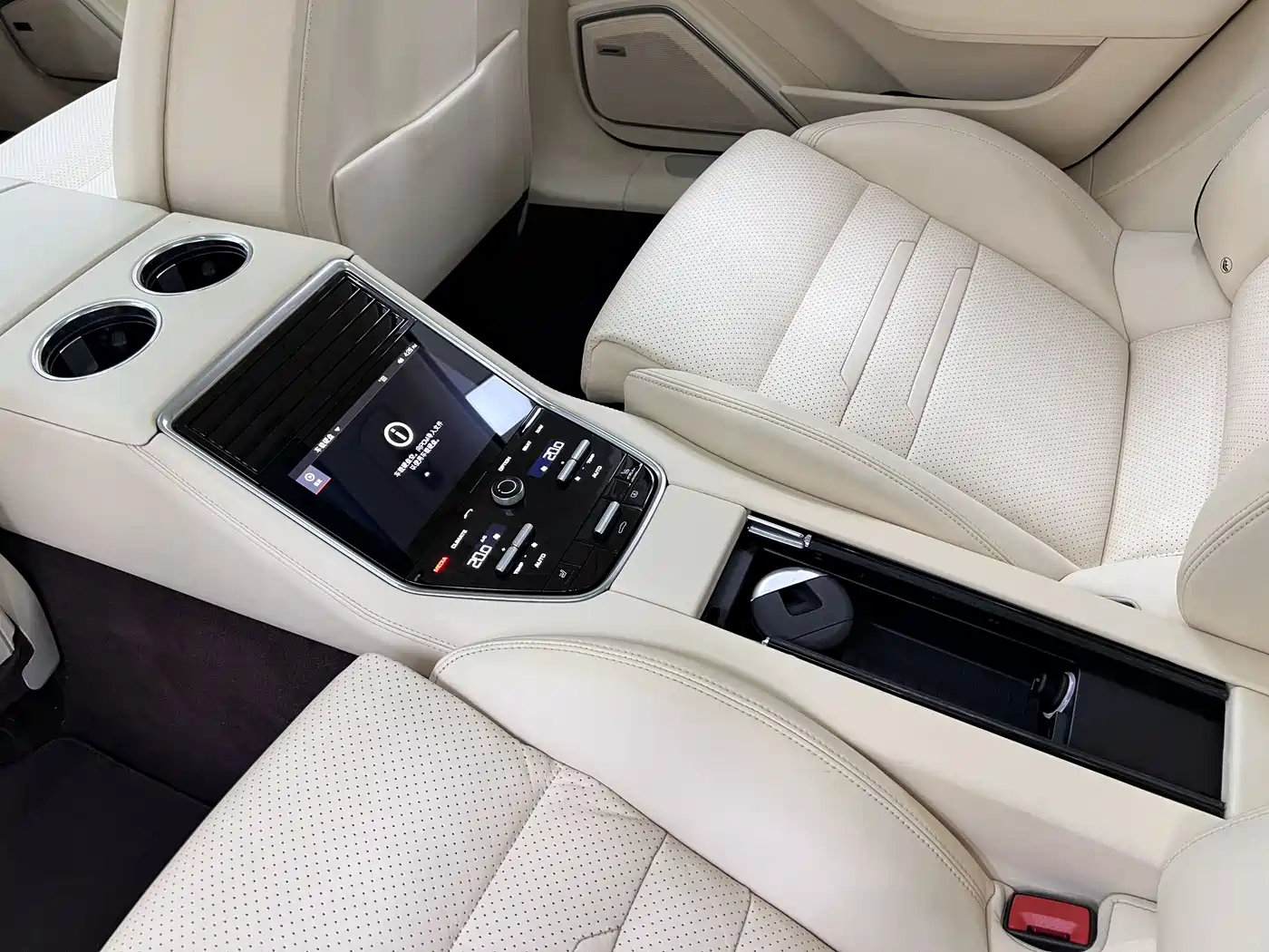 Porsche Panamera 2019 Panamera Executive Long Wheelbase 2.9T фото 32