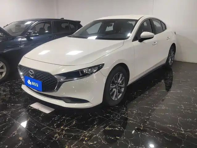 Mazda 3 Axela 2022