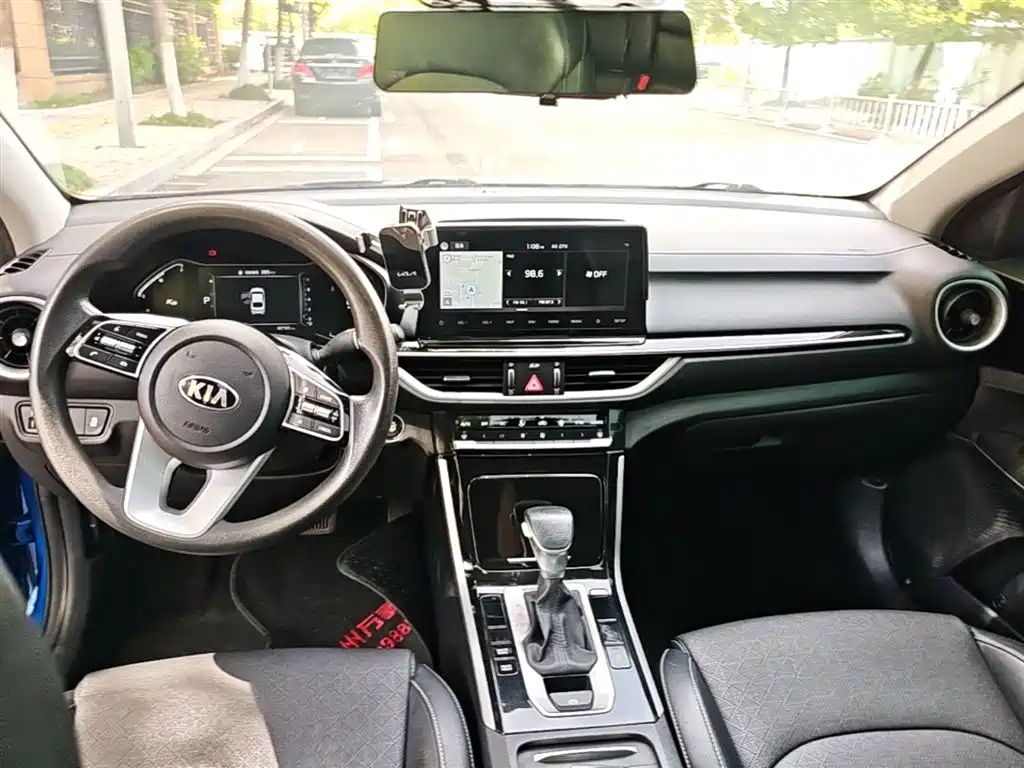 Kia K3 2019 1.5L CVT Smart Connect Edition фото 10