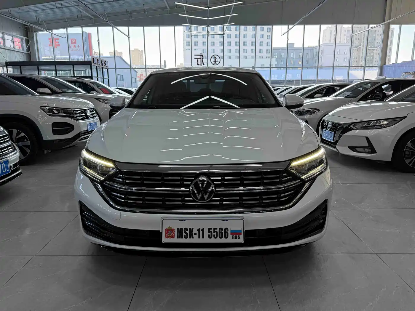 VOLKSWAGEN SAGITAR