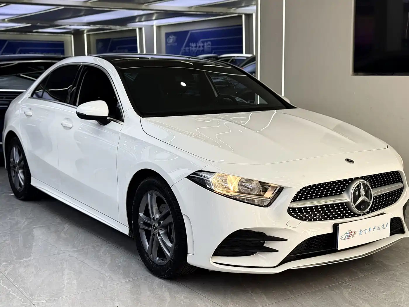 Mercedes-Benz A-Class 2021 A 180 L Sports Sedan фото 3
