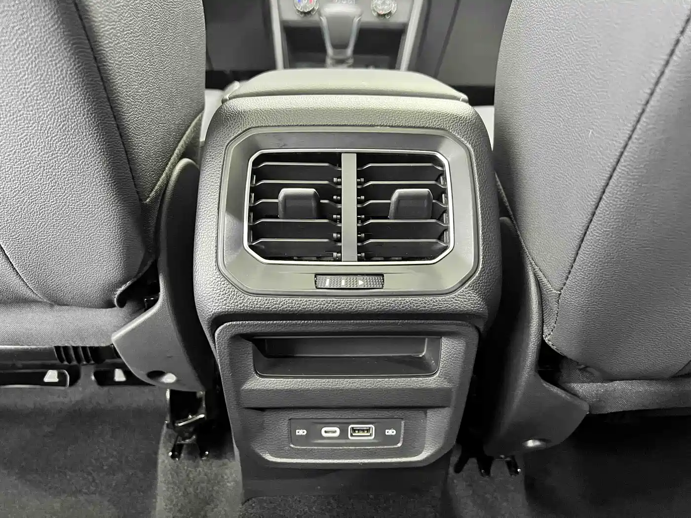 Volkswagen Tiguan L 2023 280TSI 2WD Trend Limited Edition фото 14