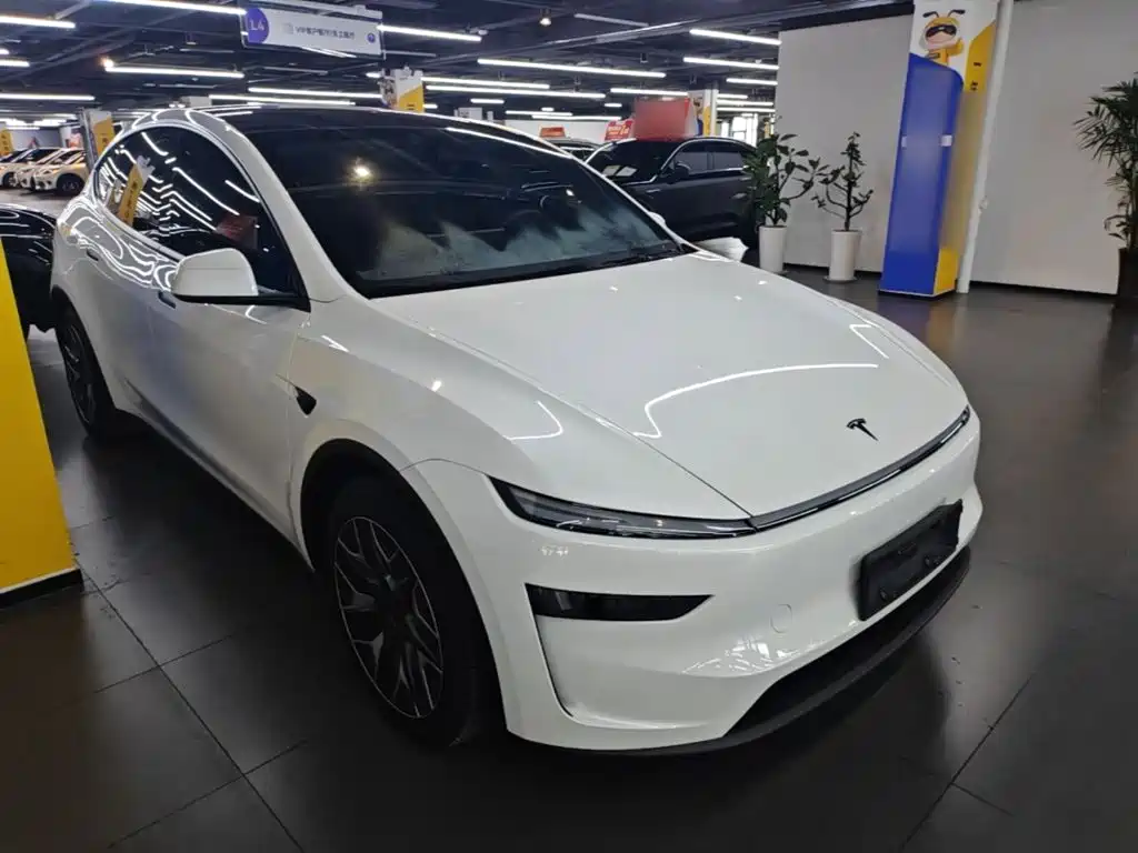 Tesla Model Y L 2025 2025 Facelift Long Range AWD