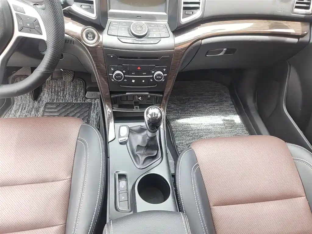 BAIC Huansu S6 2016 2016 1.5T Manual Smart Edition
