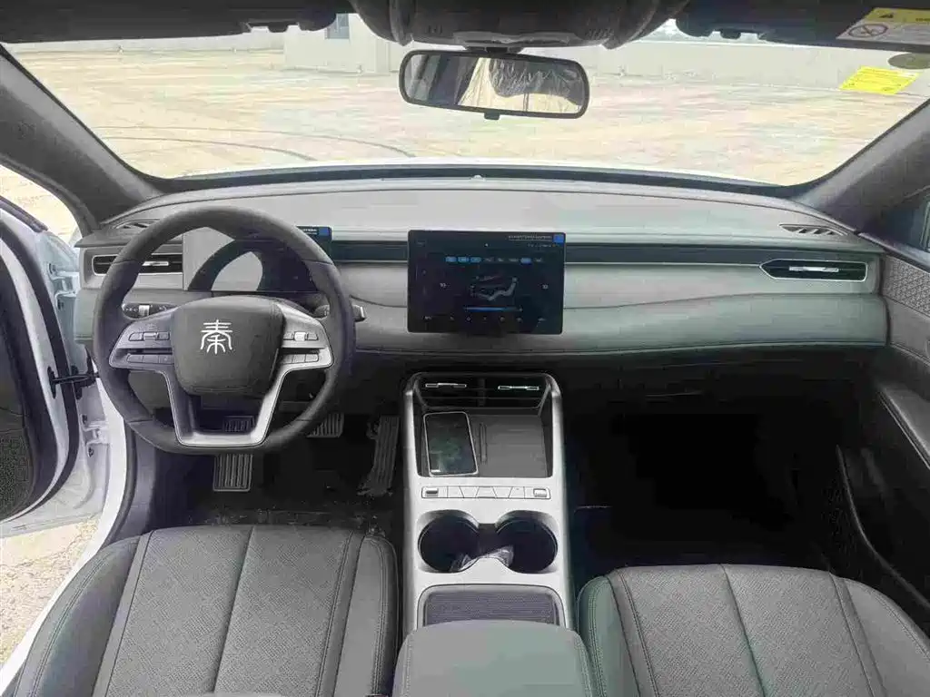 BYD Qin PLUS 2026 DM-i 128KM Progressive фото 5