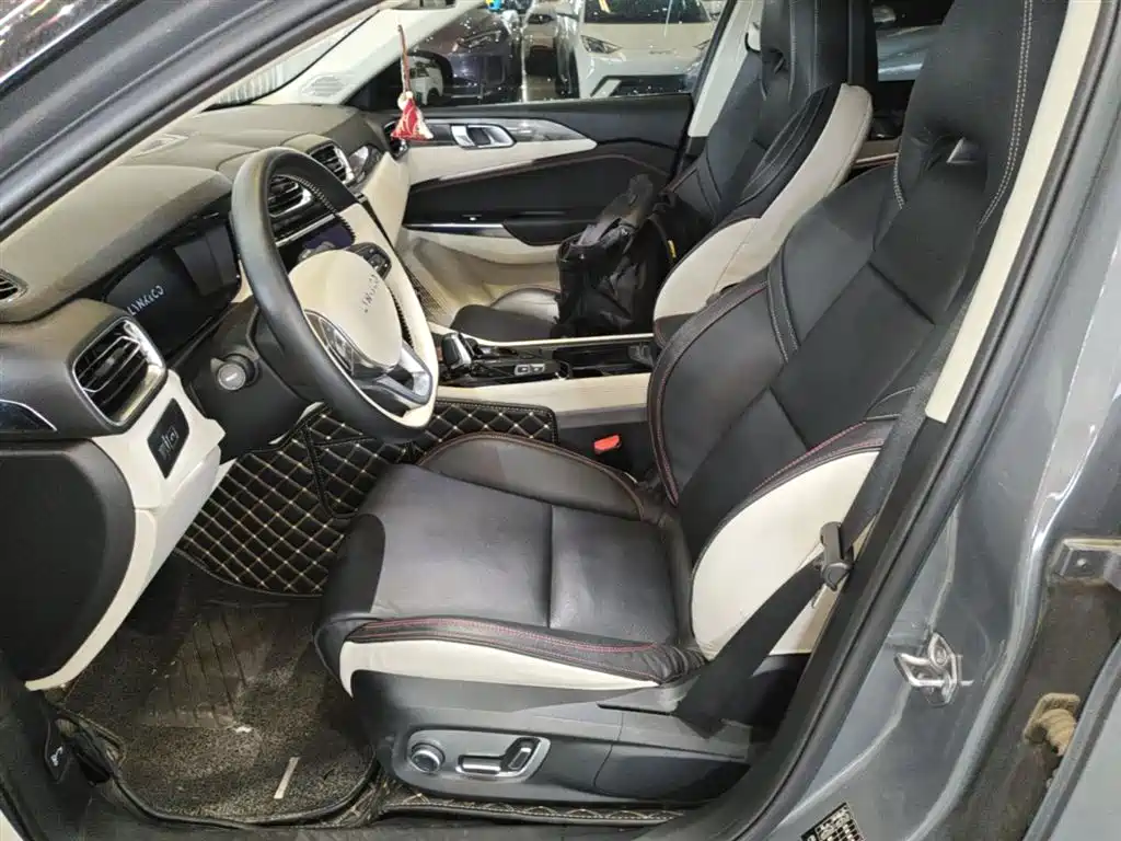 Lynk & Co 02 2018 Model 1.5T DCT 2WD Yao Pro Edition China V фото 15