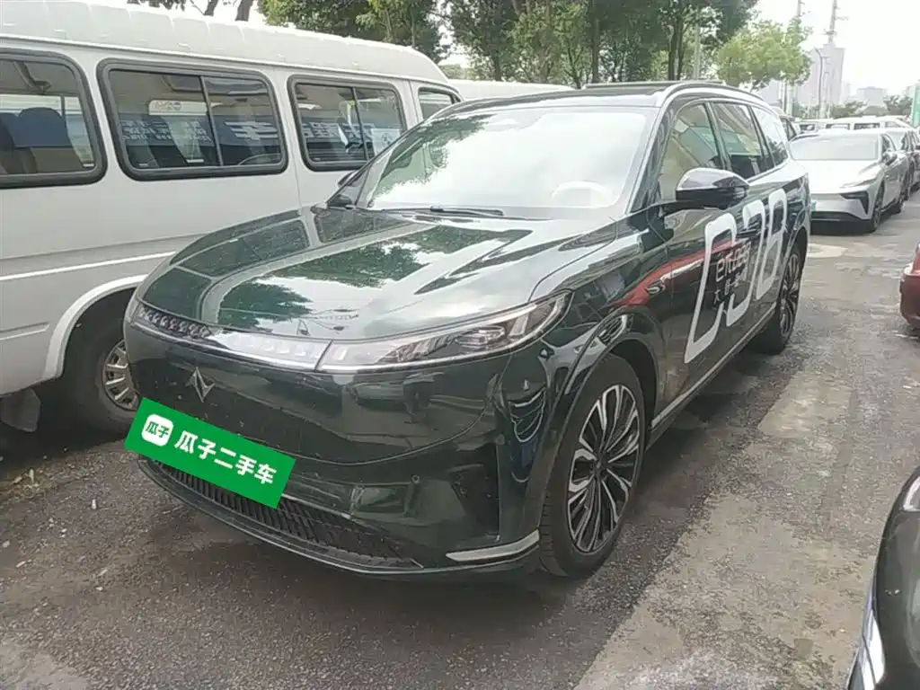Dongfeng Yipai eπ008 2026 6-seater Extended Range Family Edition