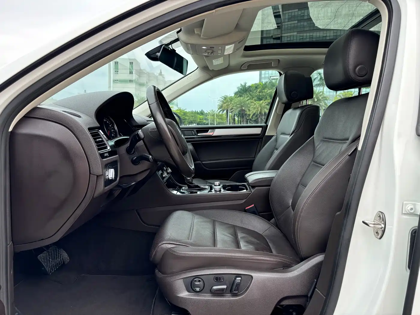 Volkswagen Touareg 2017 3.0TSI Explorer Edition фото 9