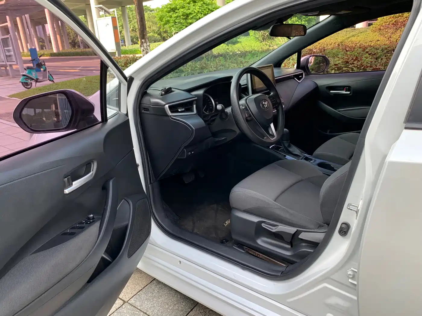 Toyota Levin 2021 185T CVT Luxury Edition фото 8