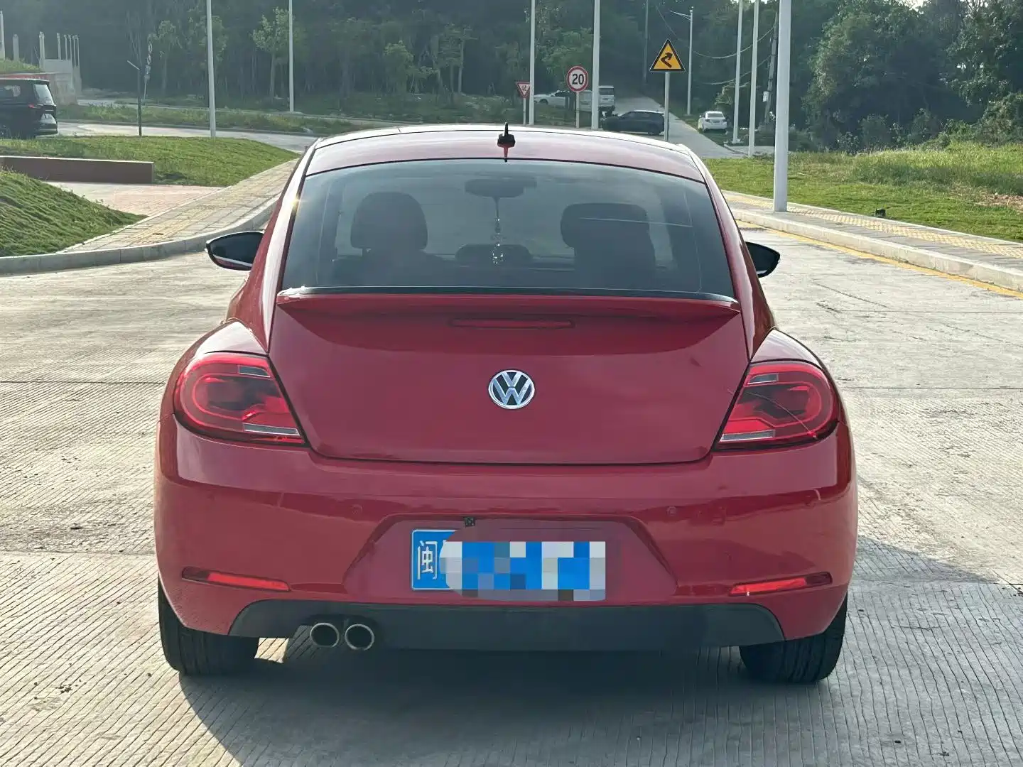 Photo 8 - Volkswagen Beetle