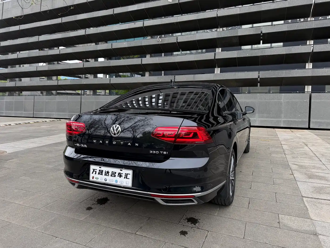 Volkswagen Magotan 2020 330TSI DSG Luxury фото 4
