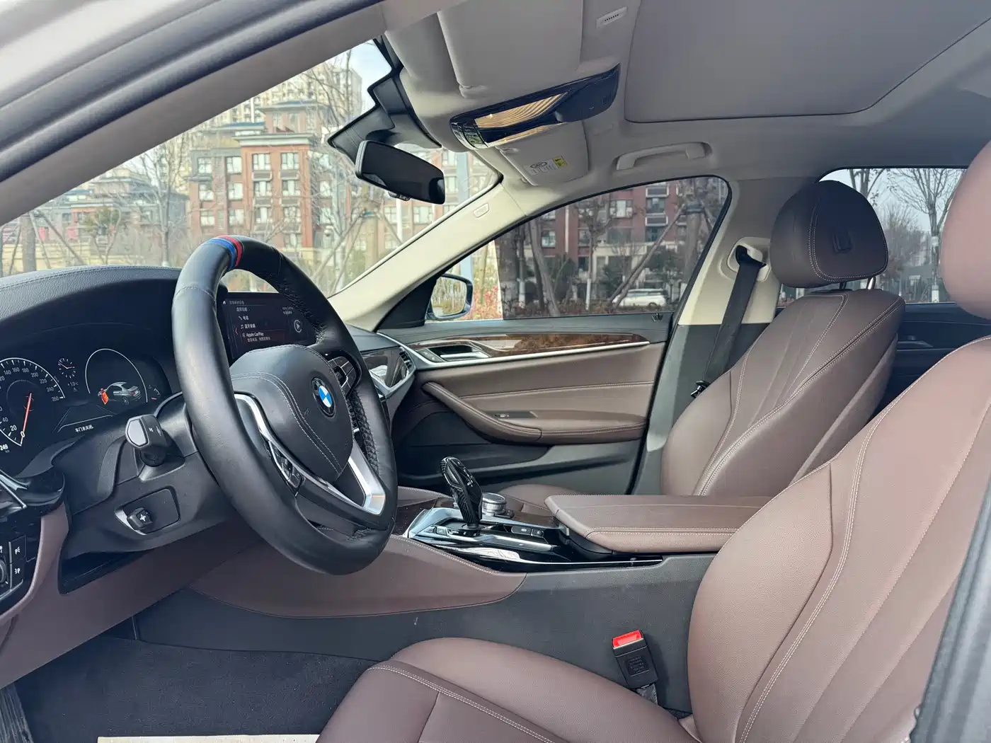 BMW 5 Series 2019 525Li Luxury Package фото 4