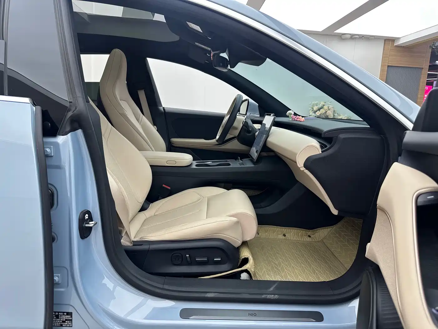 NIO NIO ET5T
