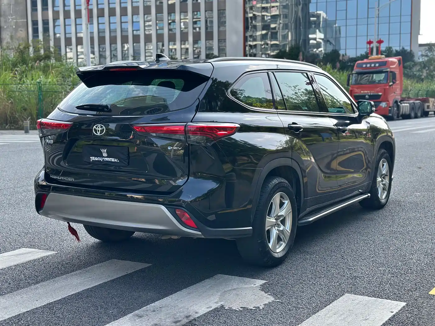 Toyota Highlander 2024 2.5L Smart Hybrid 2WD Elite 5-seater фото 6