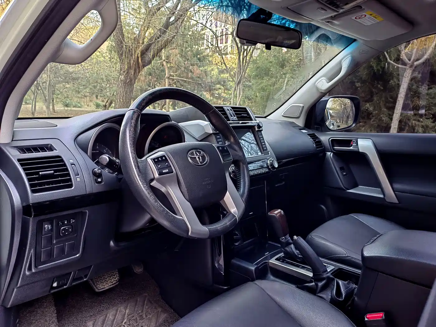 Toyota Prado 2015 2.7L Automatic Standard фото 11