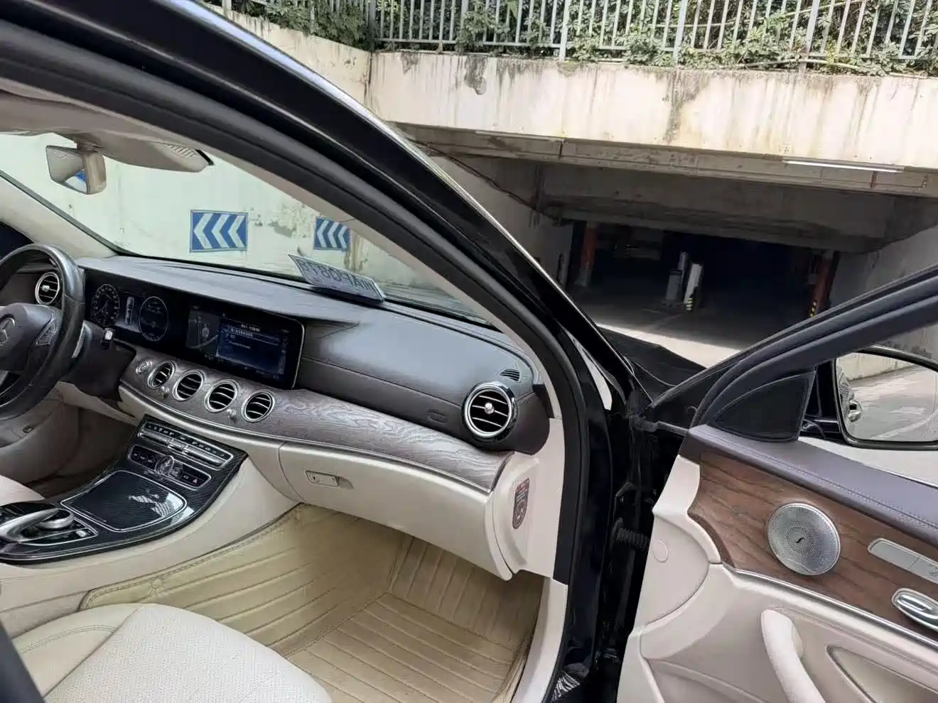 Mercedes-Benz E-Class 2016 E 300 L Fashion Type фото 9