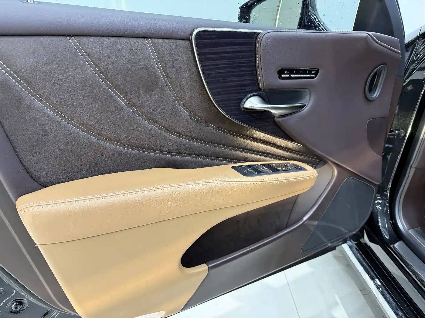 Lexus LS 2018 350 Excellence Edition China V фото 7