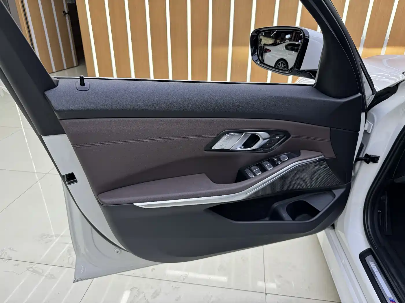 BMW 3 Series 2020 325Li M Sport Package фото 6