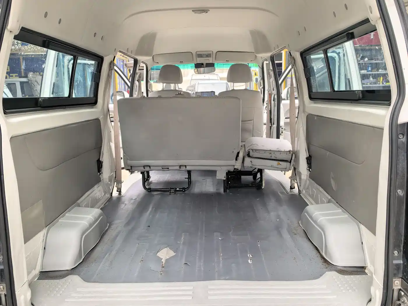 Jinbei New Hiace S 2021 2021 1.6L Premium Central Air-conditioned Passenger Vehicle China VI SWD16M