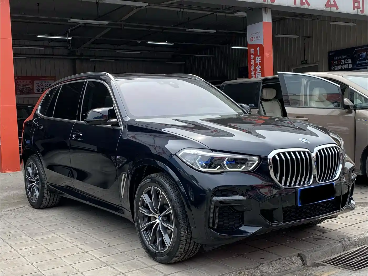BMW X5 2022 xDrive 30Li Premium M Sport Package фото 2