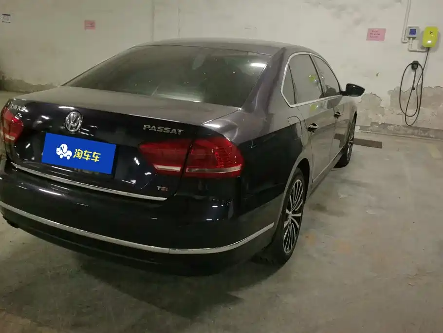 Volkswagen Passat 2014 2014 1.8TSI DSG Executive Navigation Edition