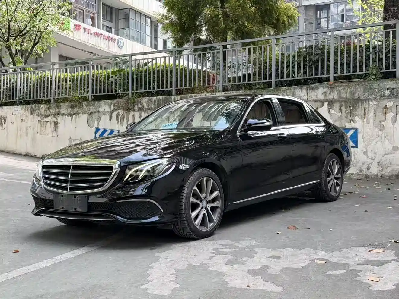 Mercedes-Benz E-Class 2016 E 300 L Fashion Type