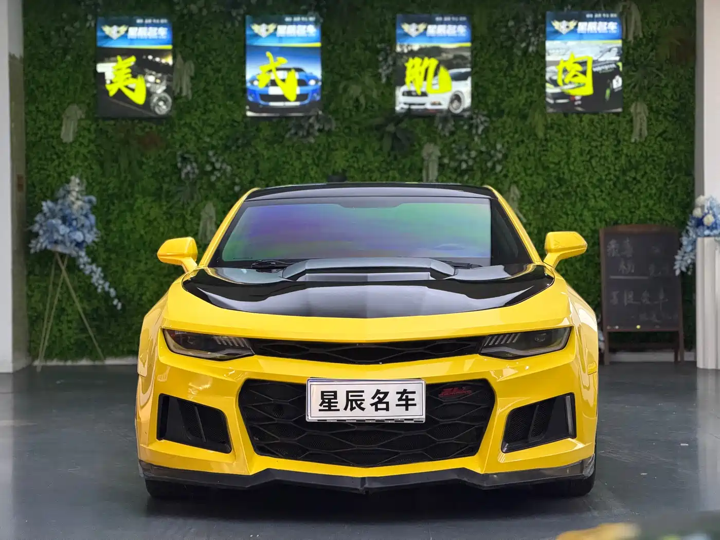 Chevrolet Camaro 2017 2.0T RS фото 2