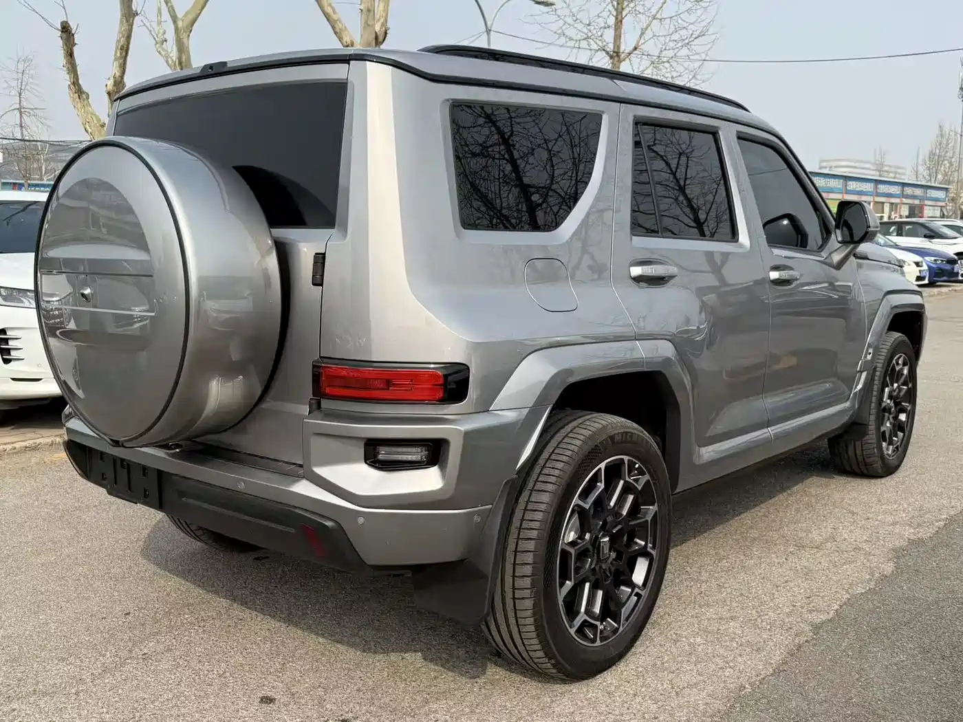 TANK TANK 700 NEW ENERGY